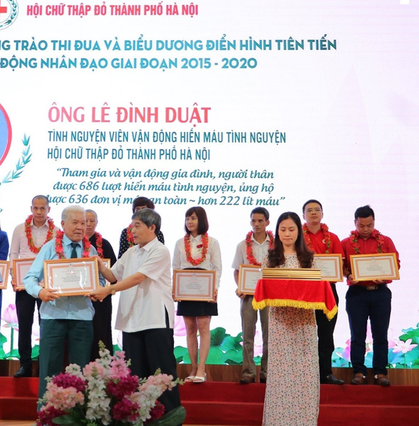 Sứ giả đỏ trong vận động hiến máu